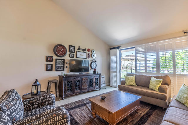 39432 Narcissus Way, Palm Desert CA: https://media.crmls.org/mediaz/4b5441e8-4f25-45b1-af0a-c4135e966224.jpg