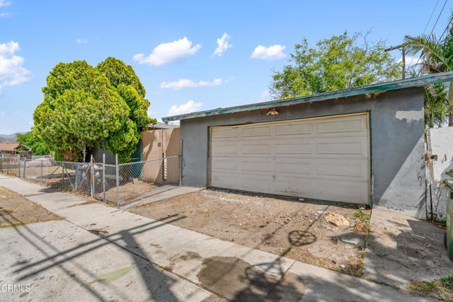 Detail Gallery Image 9 of 9 For 8731 Lucia Pl, Sun Valley,  CA 91352 - 3 Beds | 2 Baths