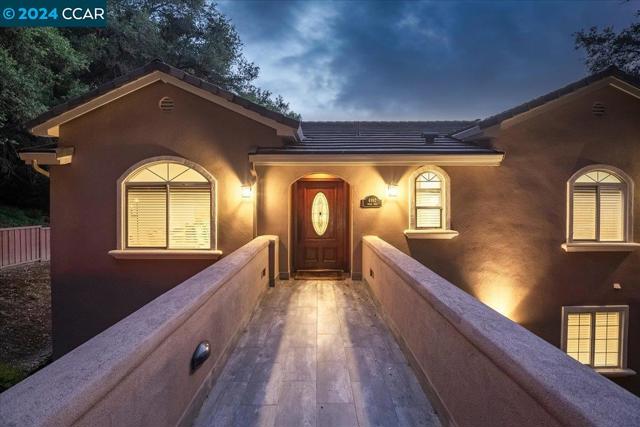 Image 8 of 59 For 4992 Fraga Rd