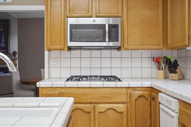 304 AVONDALE LANE, Livermore CA: https://media.crmls.org/mediaz/4b55d7e1-7f4a-4268-b628-1a584b0a73e3.jpg