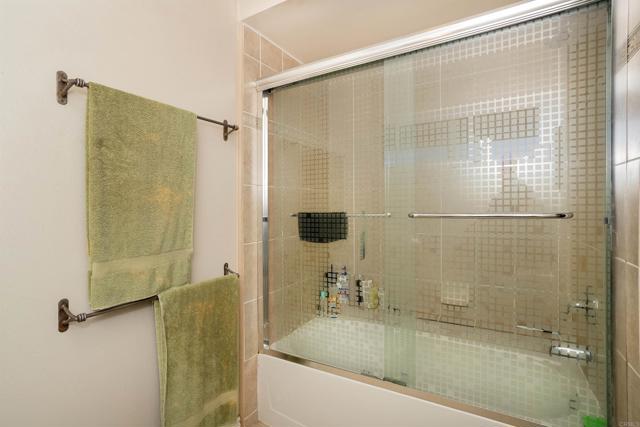 Image 20 of 27 For 12567 Pomerado Ct