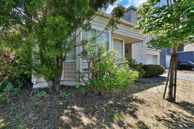 252 Waterview Terrace, Vallejo CA: https://media.crmls.org/mediaz/4b563275-9e19-4898-b1f5-6d0cb74aab21.jpg