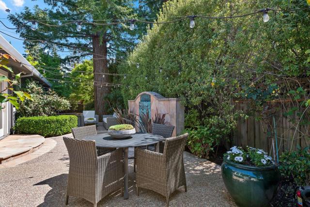 60 Vasilakos Way, Menlo Park CA: https://media.crmls.org/mediaz/4b565a60-e444-4191-9593-fccf9356f957.jpg