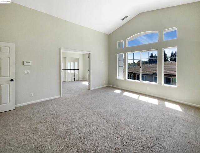 5214 Pavilion Ct, Fairfield CA: https://media.crmls.org/mediaz/4b56de6d-e2d9-4a90-8130-ef3aea981525.jpg