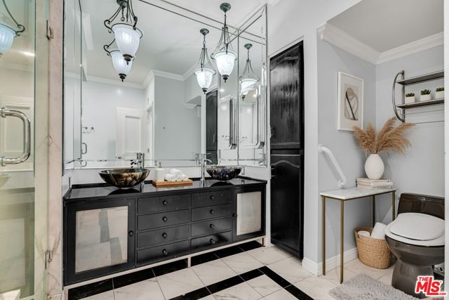 1124 N Kings Road, West Hollywood CA: https://media.crmls.org/mediaz/4b57ba7b-7547-4092-ac47-4df0d9567b27.jpg