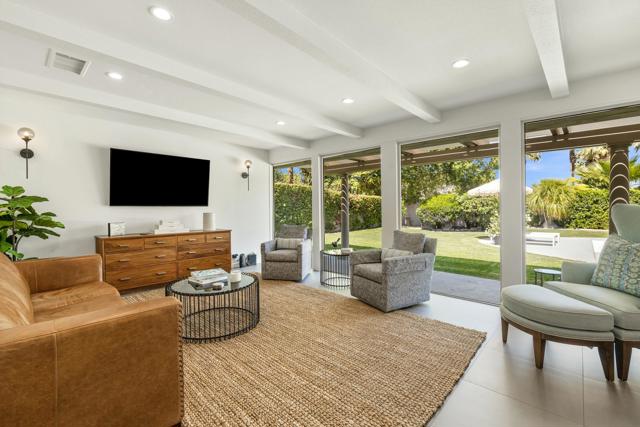 75322 Desert Park Drive, Indian Wells CA: https://media.crmls.org/mediaz/4b57ef0c-5331-4609-b773-e748eece7f43.jpg