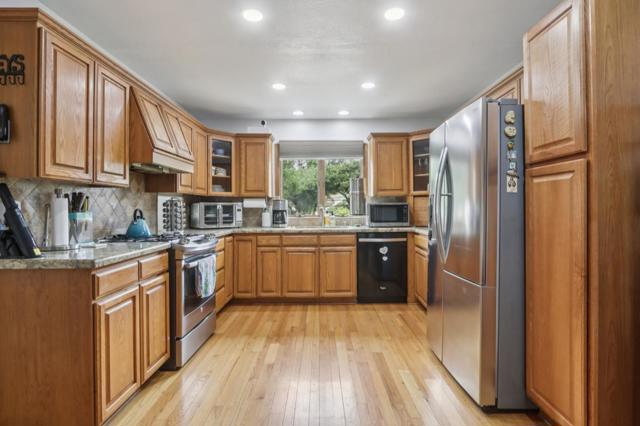 17848 Berta Canyon Road, Salinas CA: https://media.crmls.org/mediaz/4b57f5ce-c9d4-4a9d-b355-676271ddd630.jpg