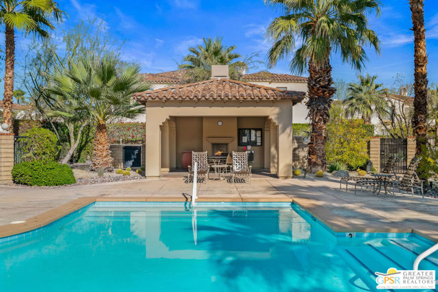 1426 Yermo Drive, Palm Springs CA: https://media.crmls.org/mediaz/4b591e3e-497c-4624-b3d4-af25f9d05e17.jpg