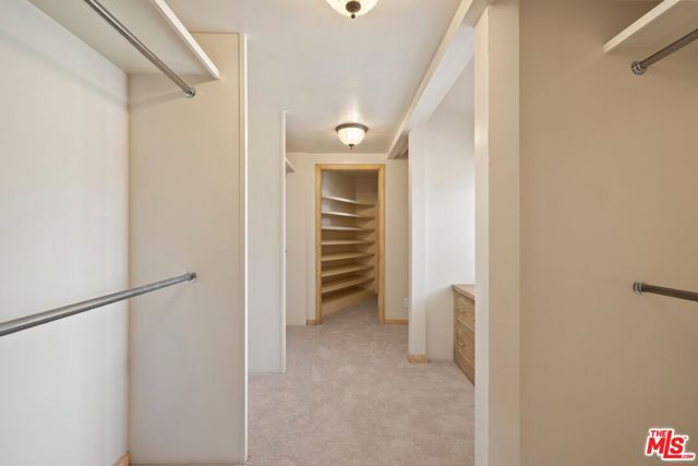 1029 Chevy Chase Drive, Beverly Hills CA: https://media.crmls.org/mediaz/4b5a1c0b-5da5-4164-852f-c2186b8aa03b.jpg