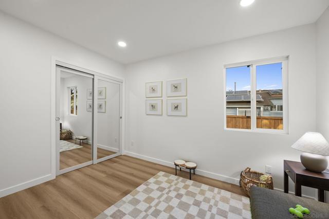 1091 Lincoln Ave, San Diego CA: https://media.crmls.org/mediaz/4b5a3bda-b5e3-4989-873f-0ce5b7b2ef6f.jpg