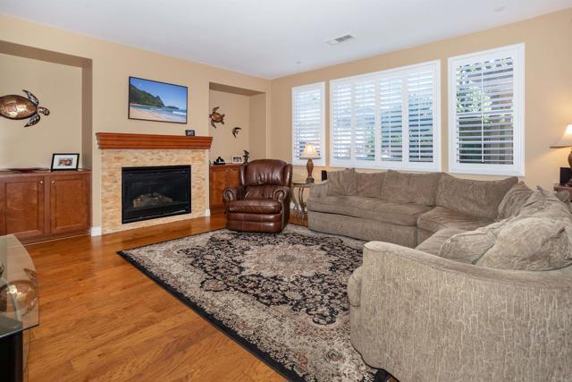 Detail Gallery Image 6 of 68 For 3753 Bergen Peak Pl, Carlsbad,  CA 92010 - 4 Beds | 3/1 Baths