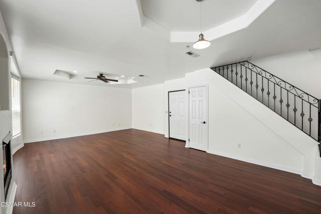 5224 Corteen Place, Valley Village CA: https://media.crmls.org/mediaz/4b5b9966-58f0-4c13-96b6-e8e8f347901c.jpg