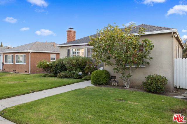 5715 Valley Ridge Avenue, Los Angeles CA: https://media.crmls.org/mediaz/4b5d0538-340d-49d2-85c1-913f22b324a3.jpg