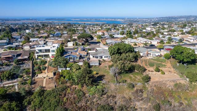 2585 Cowley Way, San Diego CA: https://media.crmls.org/mediaz/4b5d6ded-8550-4124-94c9-f55fe697800f.jpg