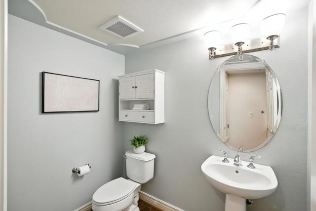 255 Honeylocust Terrace, Sunnyvale CA: https://media.crmls.org/mediaz/4b5d9865-aeb6-4a47-8be8-86250acf36e3.jpg