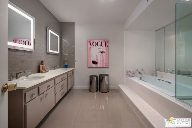 2324 Camino Vida, Palm Springs, CA 92264
