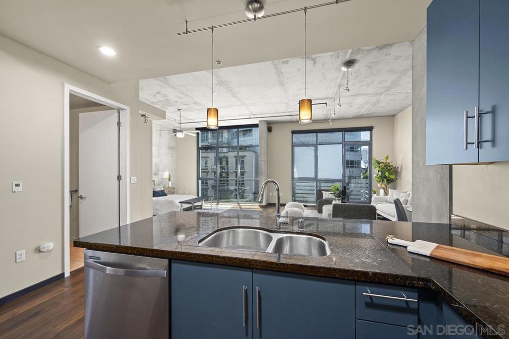 527 Tenth Ave - photo 20