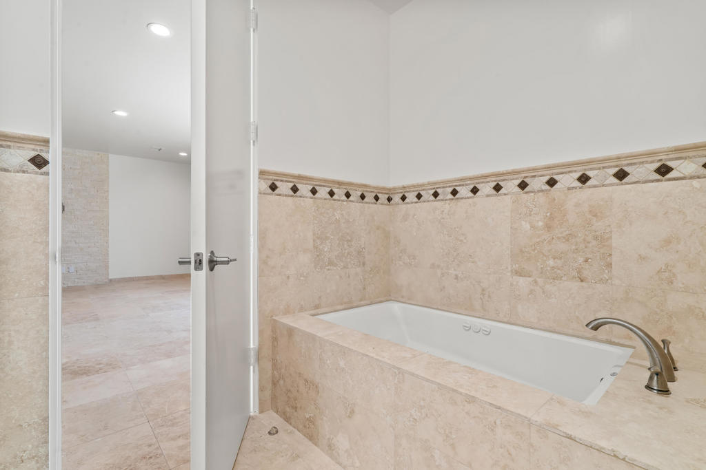 4b60b8fd Cb3a 476a 8581 24f63123b712