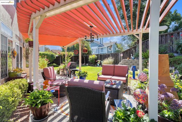 4704 Crestone Needle Way, Antioch CA: https://media.crmls.org/mediaz/4b61800a-d1b3-4017-9c44-a8e70d5cc39b.jpg
