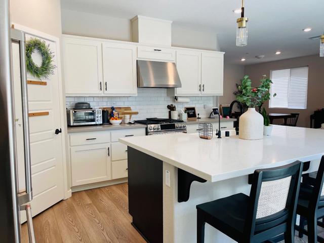 2749 Ambrosia Way, Fairfield CA: https://media.crmls.org/mediaz/4b621ae7-a449-4cb0-ac7f-8a513c48e21a.jpg