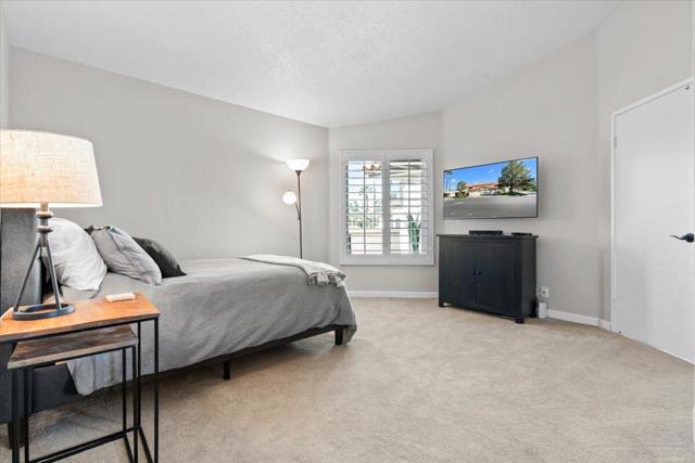 296 Vista Royale E Circle, Palm Desert CA: https://media.crmls.org/mediaz/4b62536c-03c7-416b-8f68-177d4935e0c7.jpg