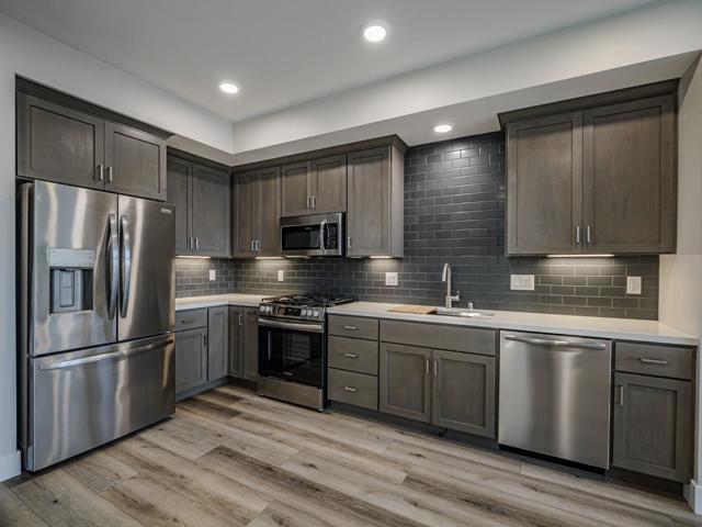 121 Aptos Village Way, Aptos CA: https://media.crmls.org/mediaz/4b627345-1000-403d-9fd2-113d648afd7c.jpg