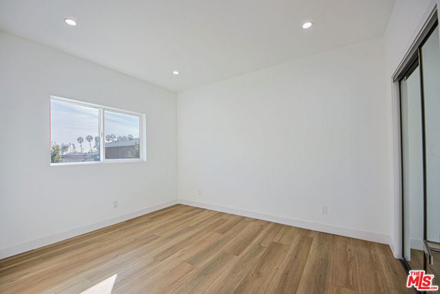 954 N Kingsley Drive, Los Angeles CA: https://media.crmls.org/mediaz/4b6387ee-9518-4ede-8956-7a7945602184.jpg