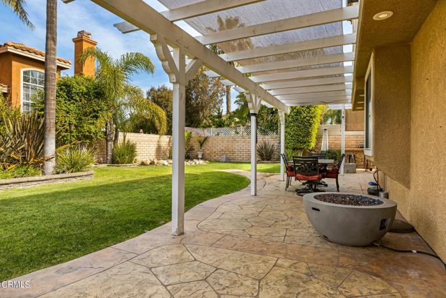 2561 Upper Bay Drive, Oxnard CA: https://media.crmls.org/mediaz/4b64b2a7-e3d1-425d-a7a4-7a3d91462e21.jpg