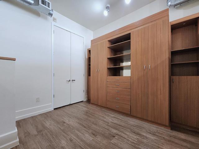 334 Santana Row, San Jose CA: https://media.crmls.org/mediaz/4b65a15a-712f-4197-b646-c39d08d081f4.jpg