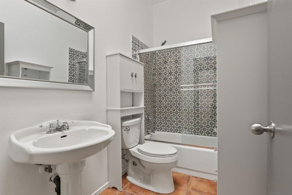 8328 Regents Rd - photo 10