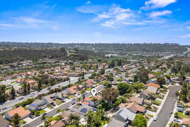 2702 Jacaranda Avenue, Carlsbad CA: https://media.crmls.org/mediaz/4b66193a-105f-449e-9697-2b59e24ef0d1.jpg