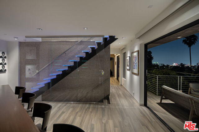 5751 Valley Oak Drive, Los Angeles CA: https://media.crmls.org/mediaz/4b66a3bc-0b1d-414a-b9cb-aedc70a30018.jpg