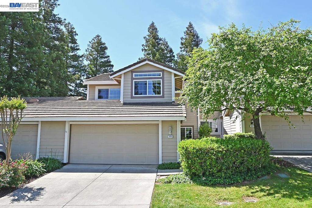 3869 MacGregor Cmn