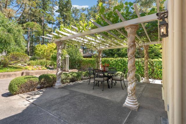 4071 Los Altos Drive, Pebble Beach CA: https://media.crmls.org/mediaz/4b68d77c-2136-4003-aaf5-fdbcfdf20005.jpg