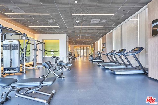 889 Francisco Street, Los Angeles CA: https://media.crmls.org/mediaz/4b694162-273a-460e-910a-667c61942bd3.jpg