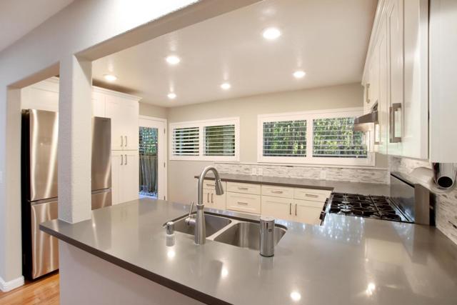 217 Valencia Avenue, Aptos CA: https://media.crmls.org/mediaz/4b697e14-3511-4738-992f-b352fa829e5d.jpg