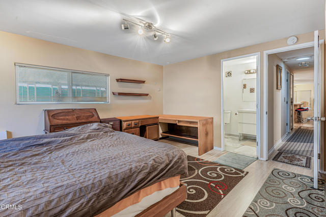 Detail Gallery Image 12 of 26 For 8811 Canoga Ave #353,  Canoga Park,  CA 91304 - 3 Beds | 2 Baths