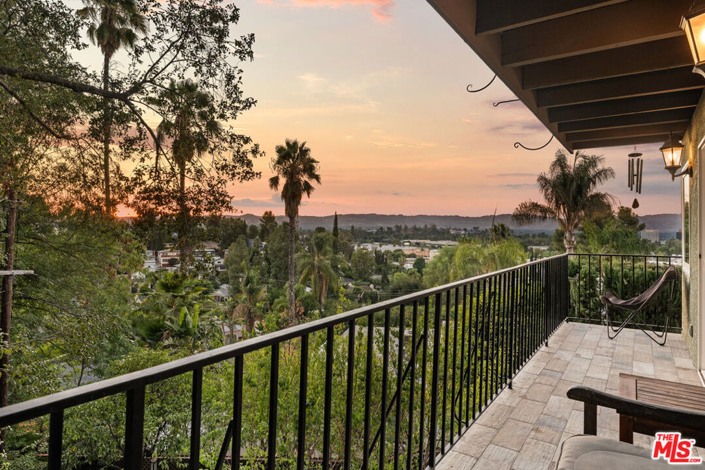 MLS #25589351 image #21