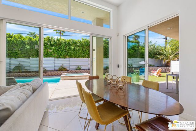 2461 N Junipero Avenue, Palm Springs, CA 92262