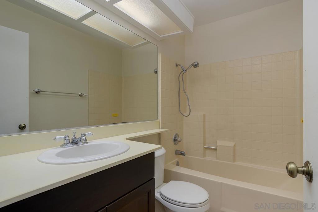 MLS #250045959SD image #15