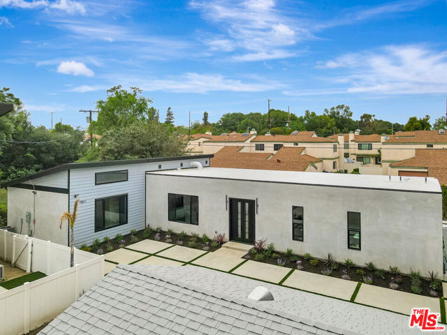 19513 Cantara Street, Reseda CA: https://media.crmls.org/mediaz/4b6b7cb8-95ca-4c29-aea5-451da9fbd4e6.jpg