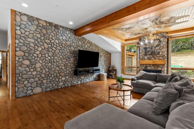 8697 Dyer Road, Salinas CA: https://media.crmls.org/mediaz/4b6bc7e1-777f-4fa6-8952-6658079a0389.jpg
