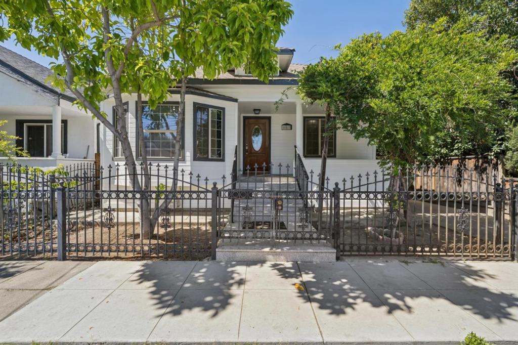 883 Pacific Avenue