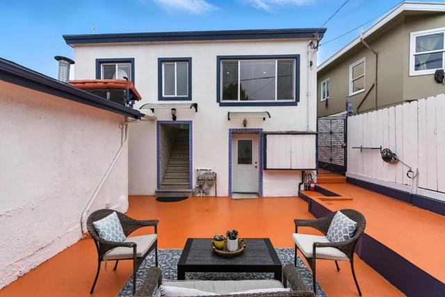 52 Eastwood Drive, San Francisco CA: https://media.crmls.org/mediaz/4b6d700c-c5d5-4653-a61e-352eeab45e67.jpg