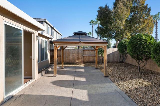 11447 Mirage Drive, Chowchilla CA: https://media.crmls.org/mediaz/4b6ddba5-3898-46f1-92b8-cb6f208ae693.jpg