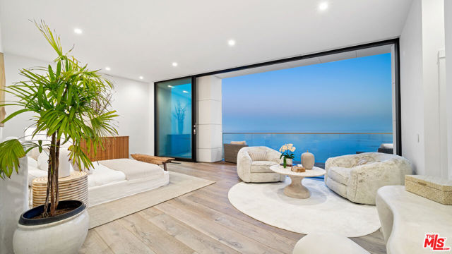 26814 Malibu Cove Colony Drive, Malibu CA: https://media.crmls.org/mediaz/4b6e549e-c266-4af9-9f0d-ac4cc7e82d05.jpg