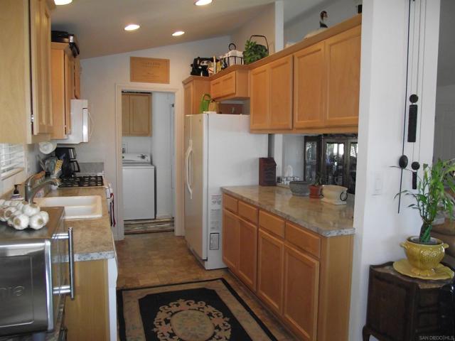 35109 Highway 79, Warner Springs CA: https://media.crmls.org/mediaz/4b6f0df2-579f-472f-adbf-8739d190cb94.jpg