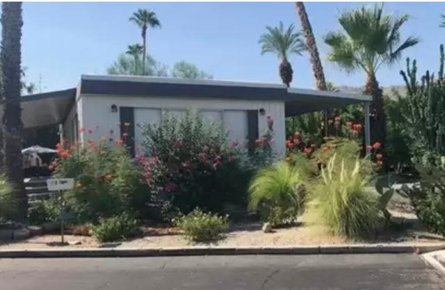 6 Cholla Lane, Palm Desert CA: https://media.crmls.org/mediaz/4b6f16ea-731f-4cb3-80b8-9baeaf5bf848.jpg