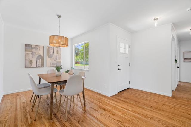 1105 W Mc Kinley Avenue, Sunnyvale CA: https://media.crmls.org/mediaz/4b6f4095-f004-4c21-a8a3-94b9947b9242.jpg