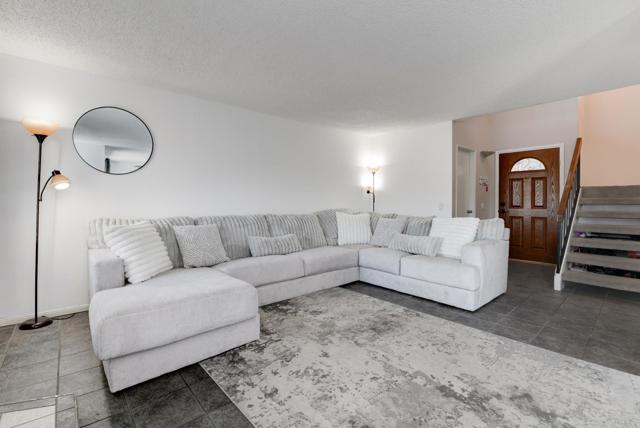Detail Gallery Image 5 of 27 For 1170 via Loma Vista, El Cajon,  CA 92019 - 2 Beds | 2/1 Baths